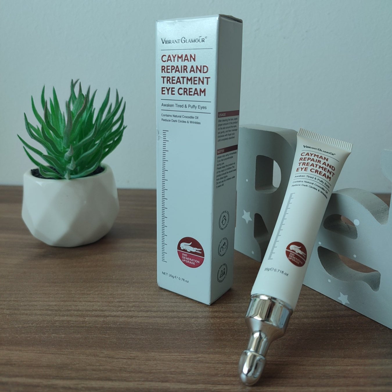 Oogcontourcrème: liftend effect in 2 minuten